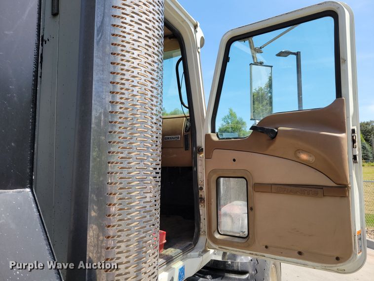 image for item DM2476 2007 Mack CV713 Granite  dump truck