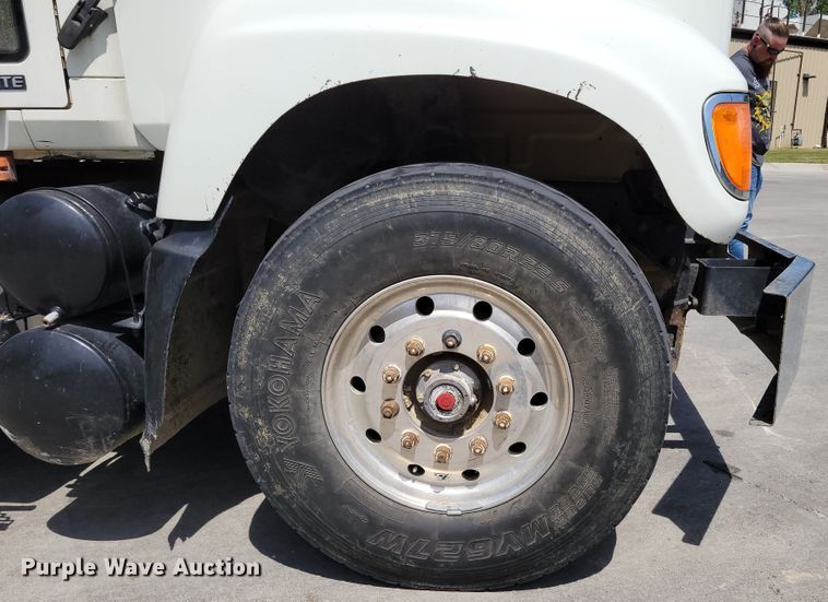 image for item DM2476 2007 Mack CV713 Granite  dump truck