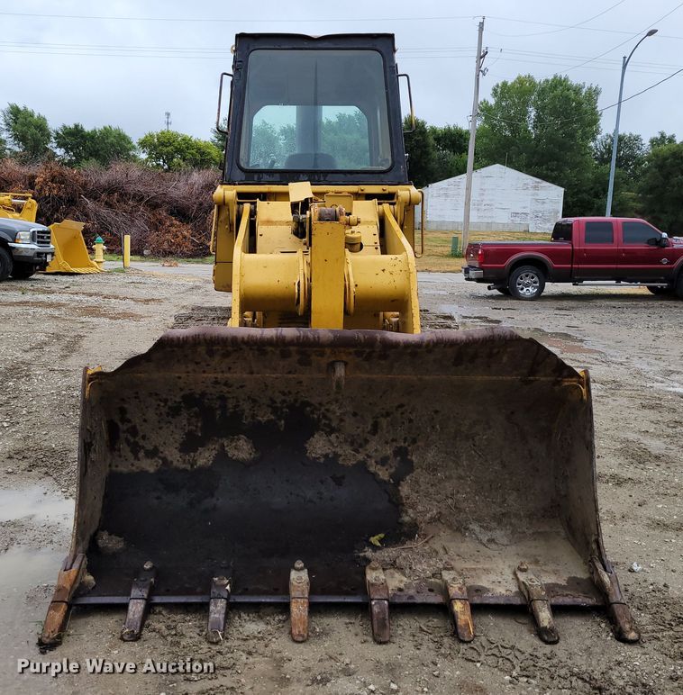 image for item DM2478 1983 Caterpillar 943  track loader