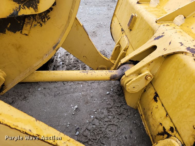 image for item DM2478 1983 Caterpillar 943  track loader