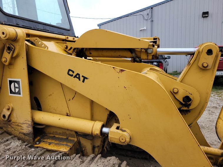 image for item DM2478 1983 Caterpillar 943  track loader
