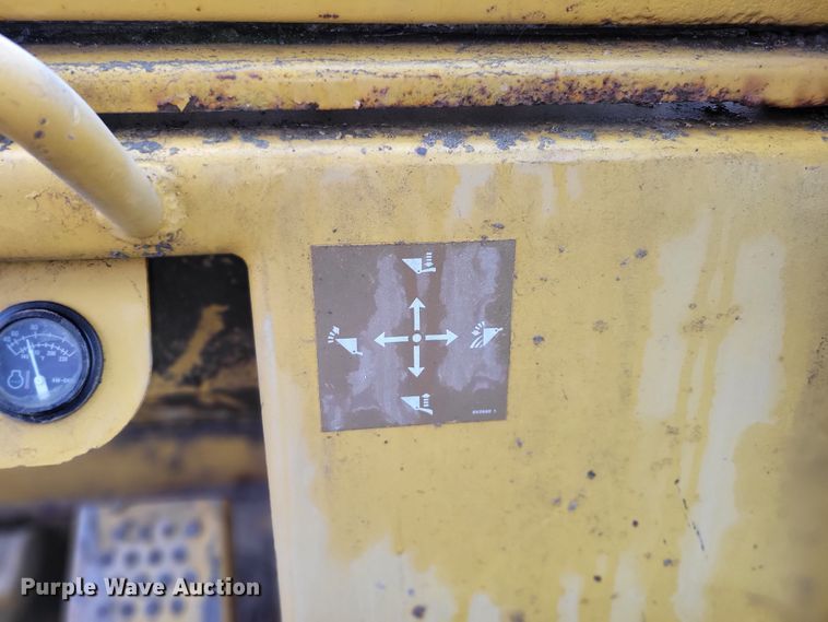 image for item DM2478 1983 Caterpillar 943  track loader