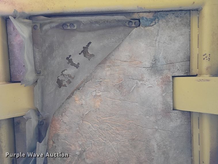 image for item DM2478 1983 Caterpillar 943  track loader