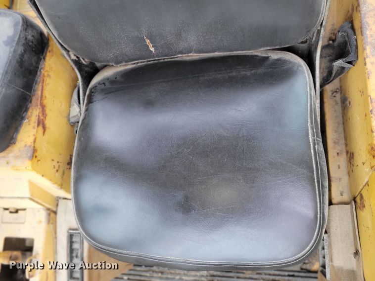 image for item DM2478 1983 Caterpillar 943  track loader