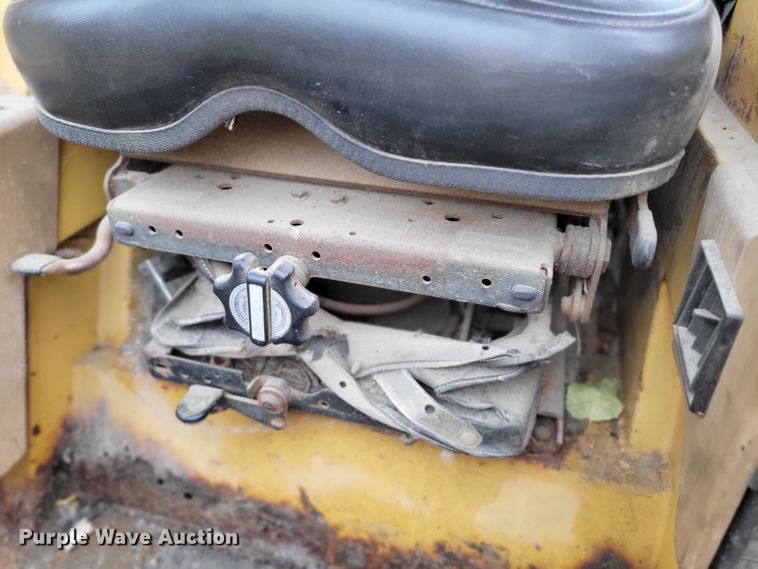 image for item DM2478 1983 Caterpillar 943  track loader