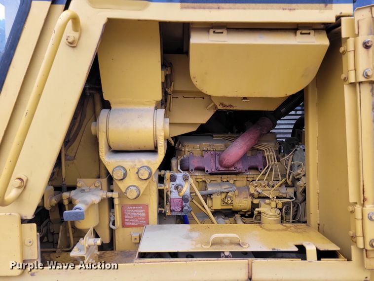 image for item DM2478 1983 Caterpillar 943  track loader
