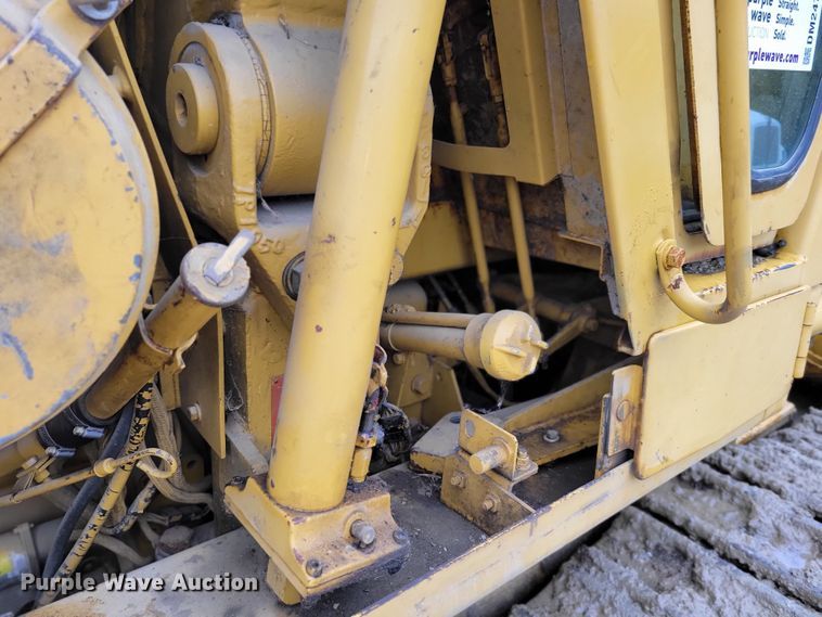 image for item DM2478 1983 Caterpillar 943  track loader