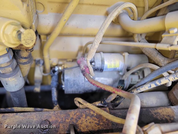 image for item DM2478 1983 Caterpillar 943  track loader