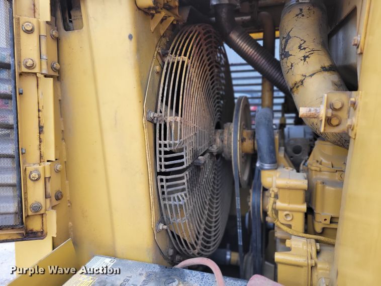 image for item DM2478 1983 Caterpillar 943  track loader