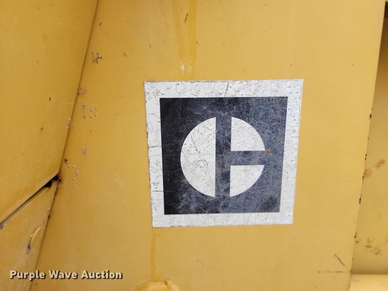 image for item DM2478 1983 Caterpillar 943  track loader