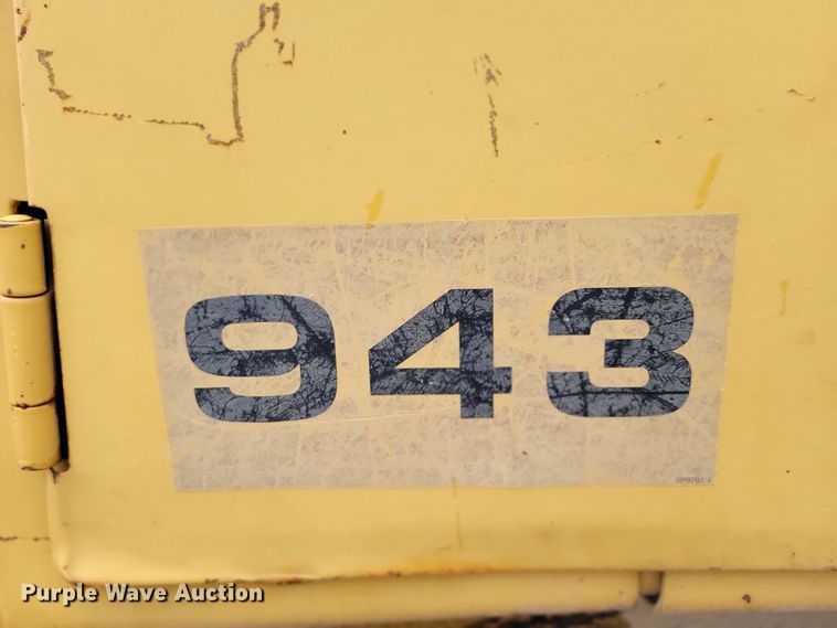 image for item DM2478 1983 Caterpillar 943  track loader