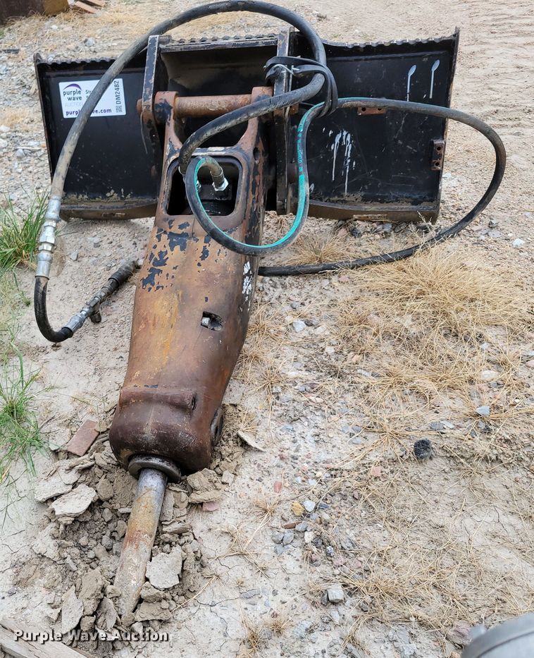 image for item DM2482 Caterpillar  skid steer breaker