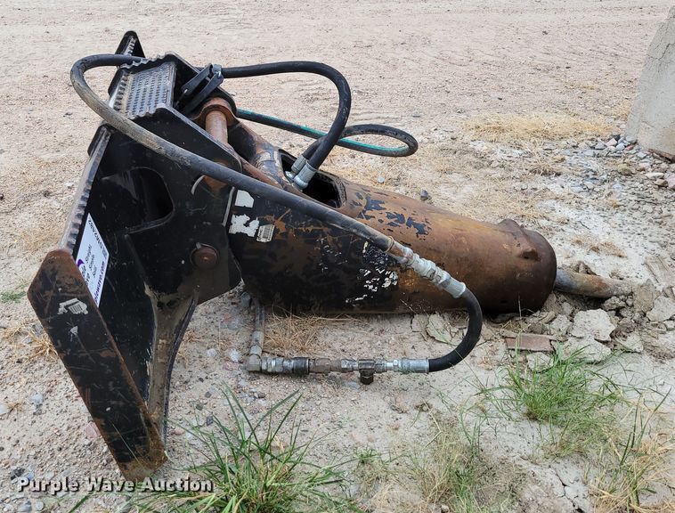 image for item DM2482 Caterpillar  skid steer breaker