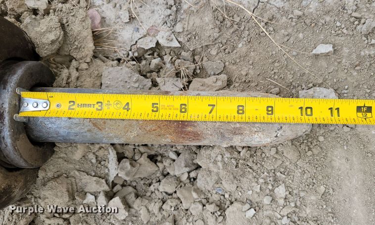 image for item DM2482 Caterpillar  skid steer breaker