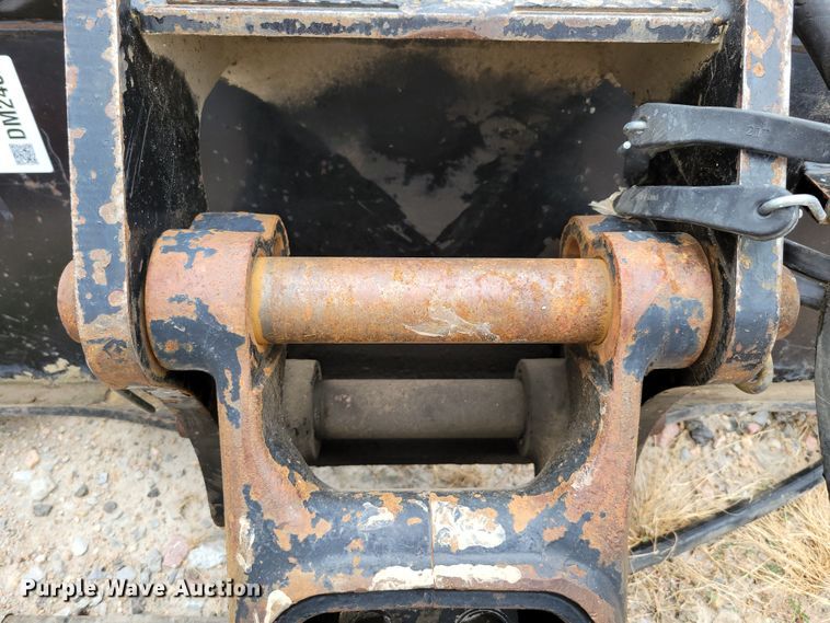 image for item DM2482 Caterpillar  skid steer breaker