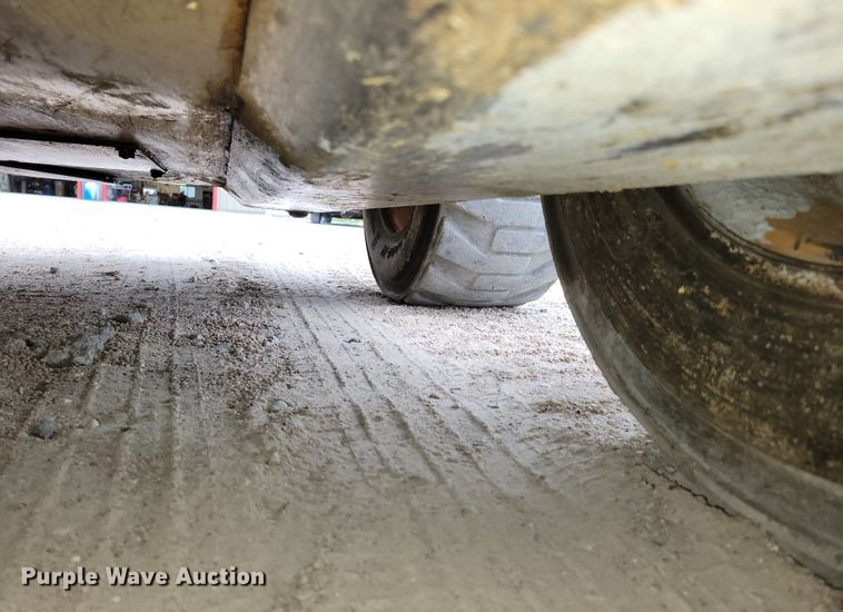 image for item DM2483 2005 Case 450  skid steer loader