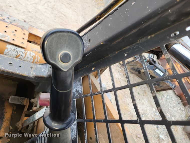 image for item DM2483 2005 Case 450  skid steer loader