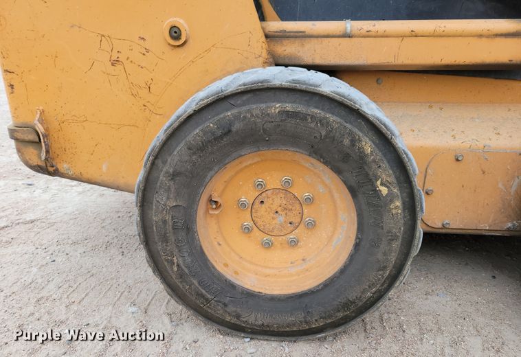 image for item DM2483 2005 Case 450  skid steer loader