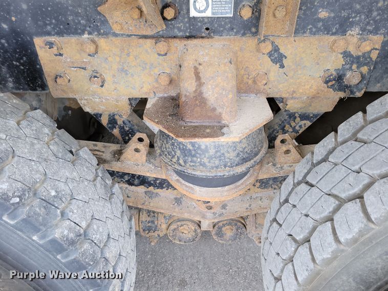 image for item DM2485 2001 Kenworth T800  dump truck