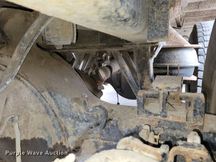 image for item DM2485 2001 Kenworth T800  dump truck