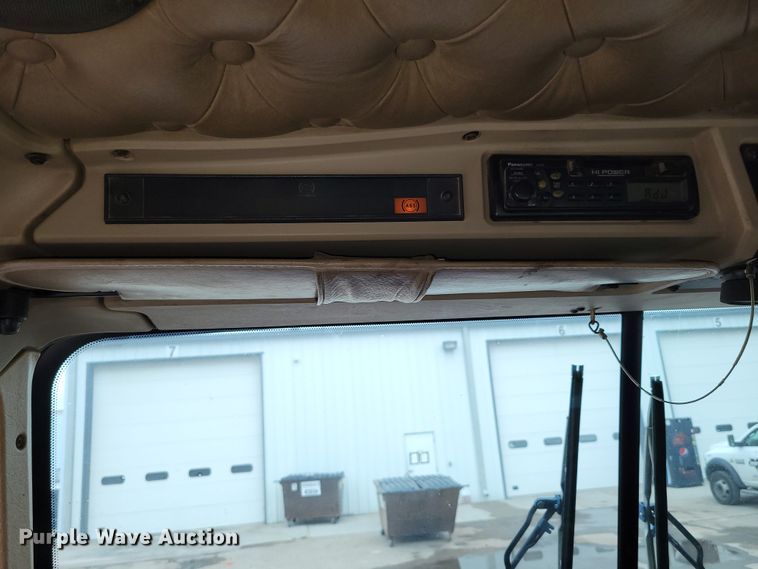 image for item DM2485 2001 Kenworth T800  dump truck