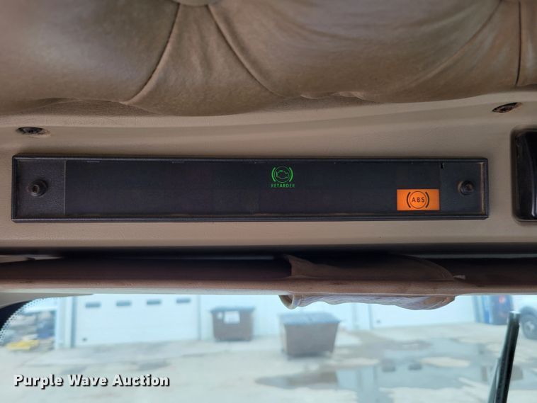 image for item DM2485 2001 Kenworth T800  dump truck