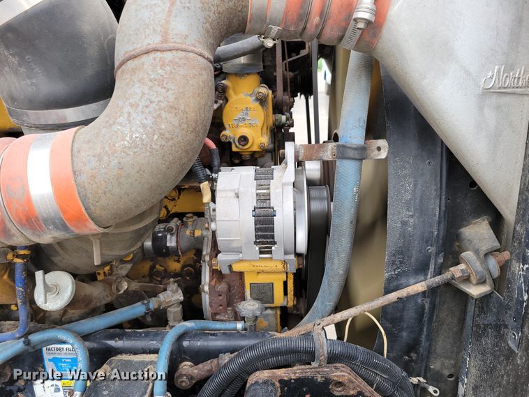 image for item DM2485 2001 Kenworth T800  dump truck