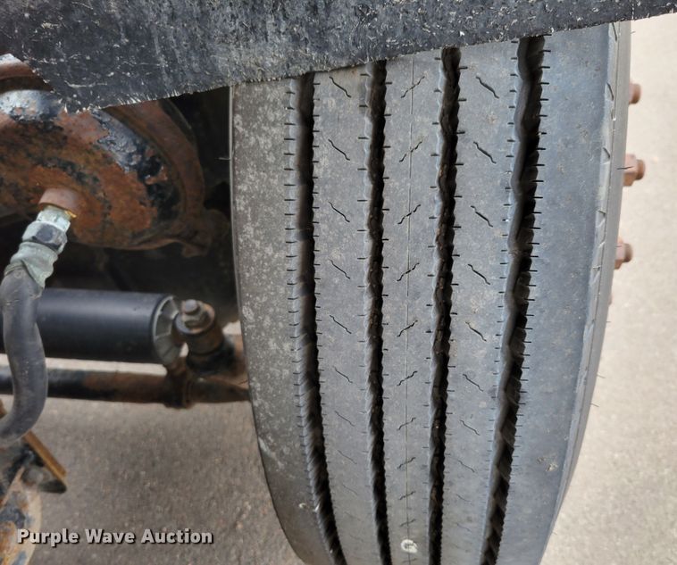 image for item DM2485 2001 Kenworth T800  dump truck