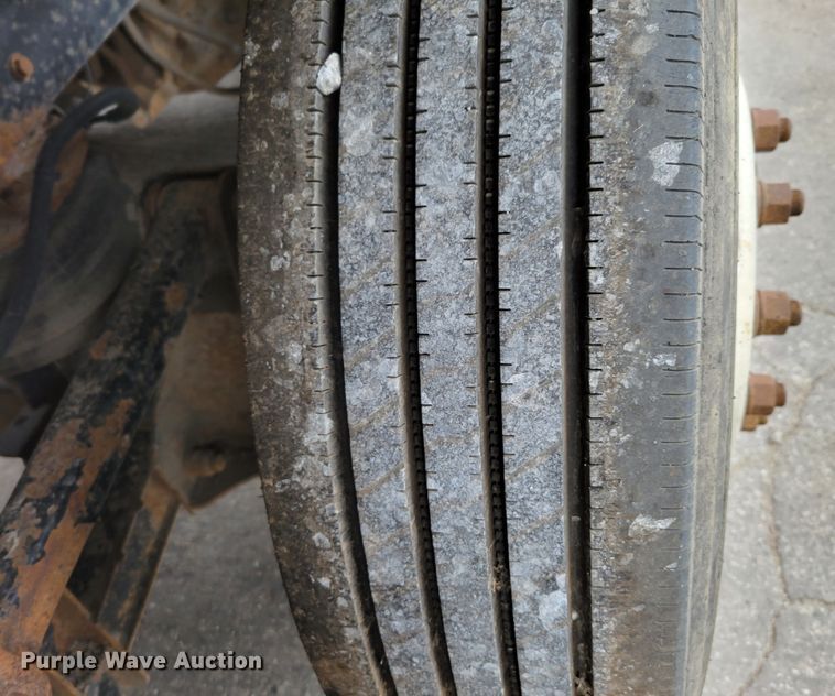 image for item DM2485 2001 Kenworth T800  dump truck