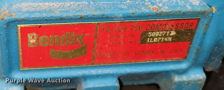 image for item DM2485 2001 Kenworth T800  dump truck