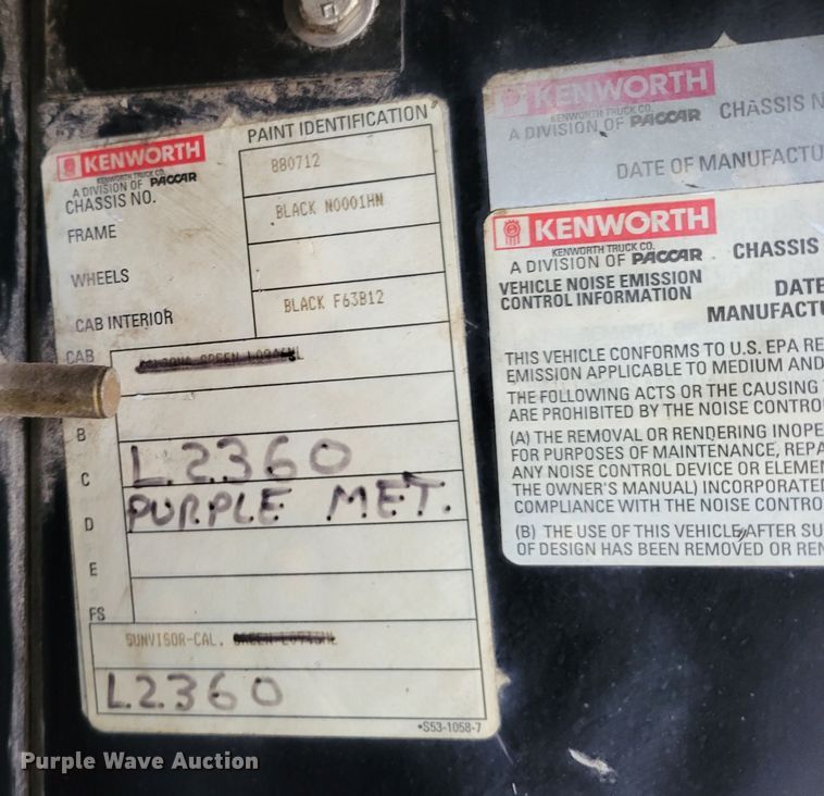 image for item DM2485 2001 Kenworth T800  dump truck