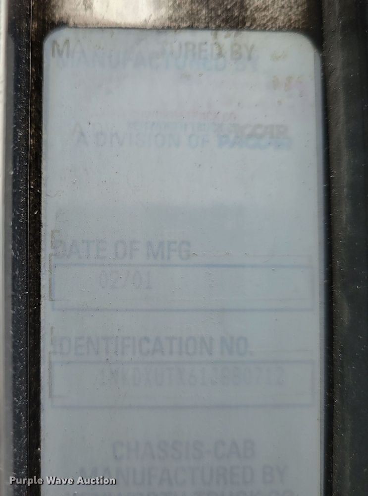 image for item DM2485 2001 Kenworth T800  dump truck