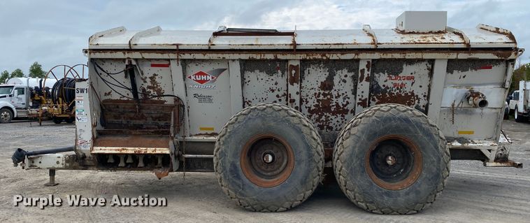image for item DM4183 Kuhn Knight Slinger 8141  manure spreader