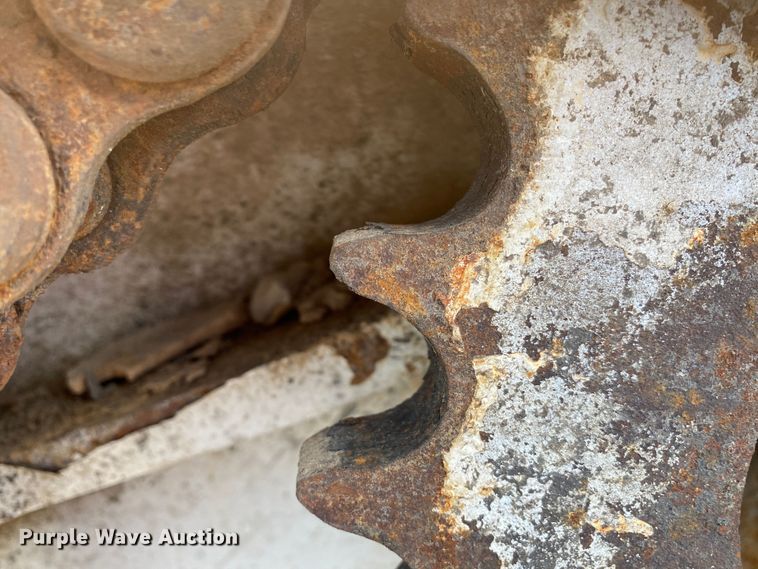 image for item DM4183 Kuhn Knight Slinger 8141  manure spreader