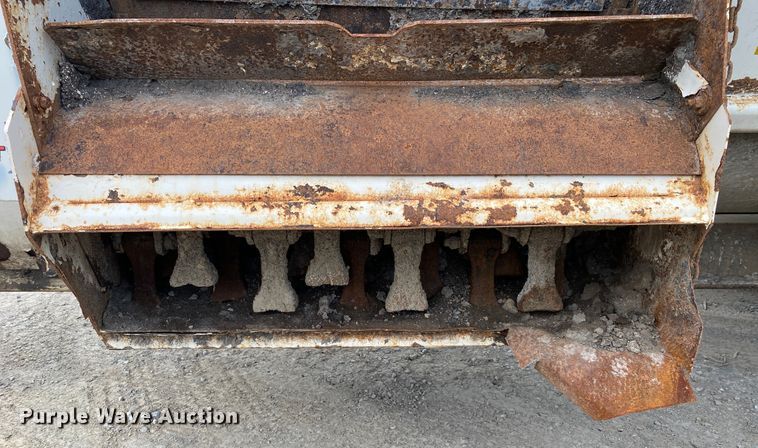 image for item DM4183 Kuhn Knight Slinger 8141  manure spreader