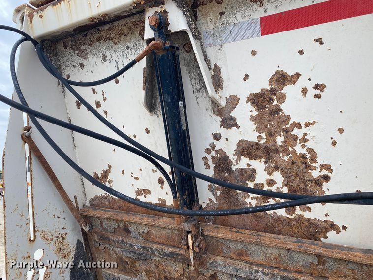 image for item DM4183 Kuhn Knight Slinger 8141  manure spreader