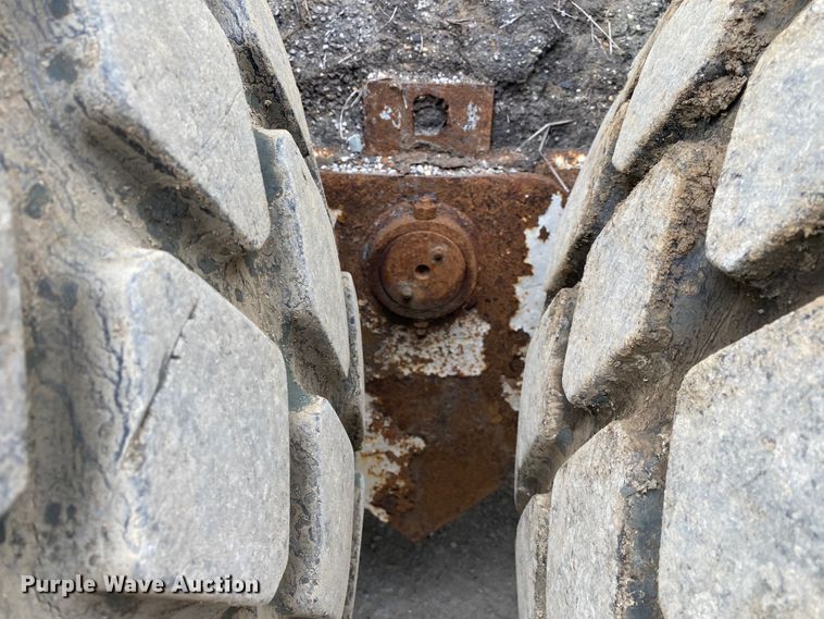 image for item DM4183 Kuhn Knight Slinger 8141  manure spreader