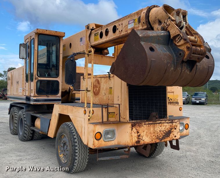 image for item DM4185 Badger 670  wheeled excavator