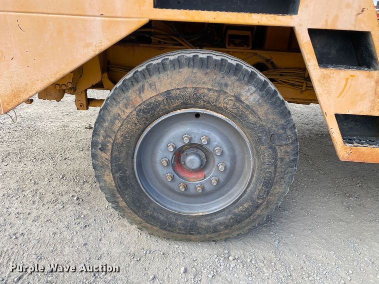 image for item DM4185 Badger 670  wheeled excavator