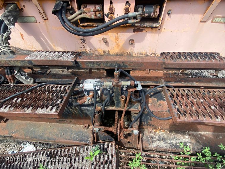 image for item DM4190 LeeBoy L8500T  paver