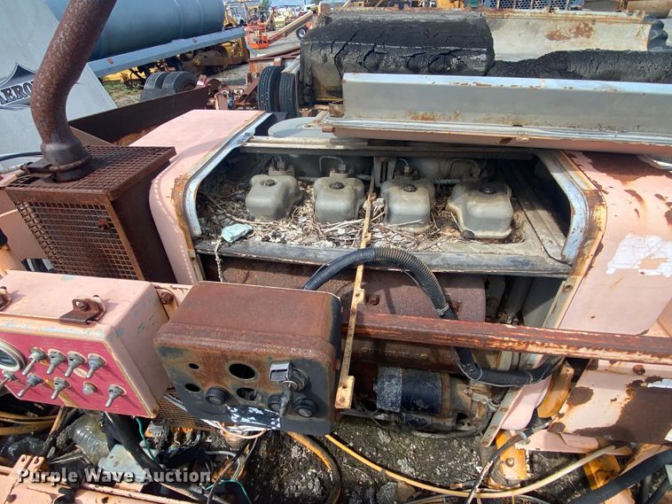 image for item DM4190 LeeBoy L8500T  paver