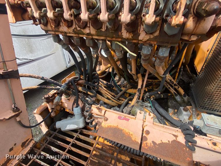 image for item DM4190 LeeBoy L8500T  paver