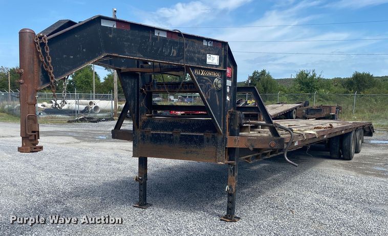 image for item DM4194 2009 Elite Trailers Dovetail-36  equipment trailer