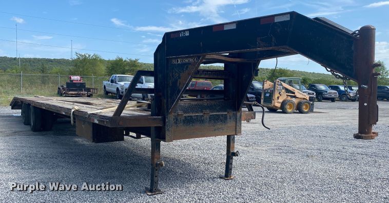 image for item DM4194 2009 Elite Trailers Dovetail-36  equipment trailer