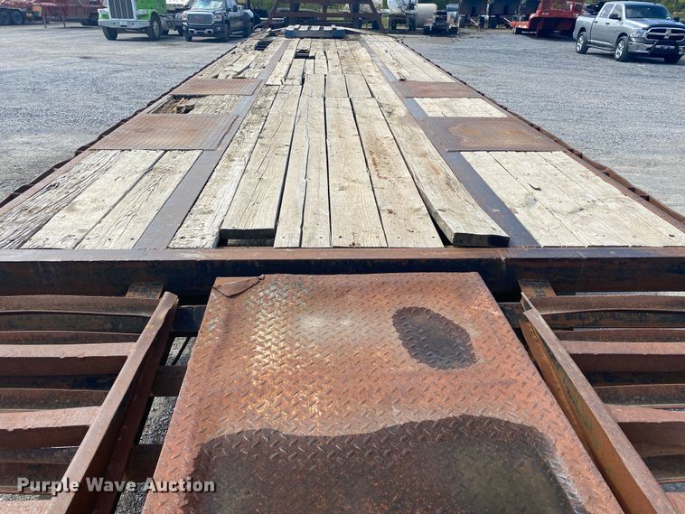 image for item DM4194 2009 Elite Trailers Dovetail-36  equipment trailer