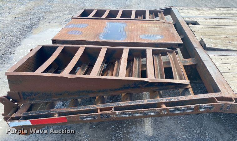 image for item DM4194 2009 Elite Trailers Dovetail-36  equipment trailer