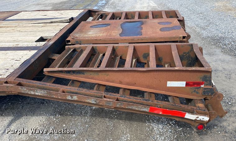 image for item DM4194 2009 Elite Trailers Dovetail-36  equipment trailer