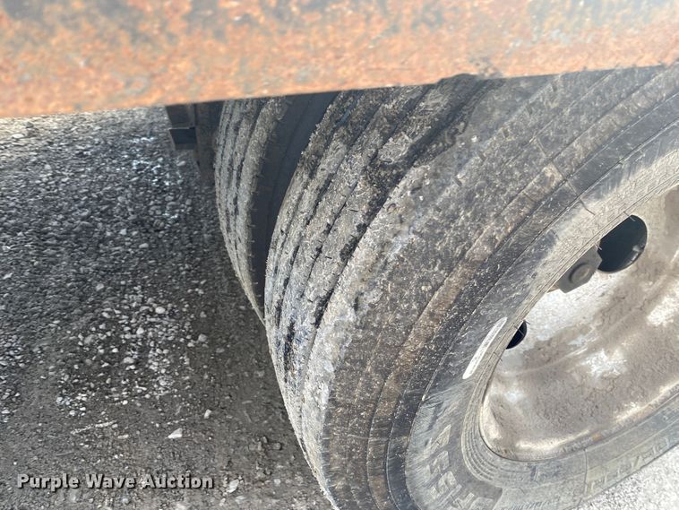 image for item DM4194 2009 Elite Trailers Dovetail-36  equipment trailer