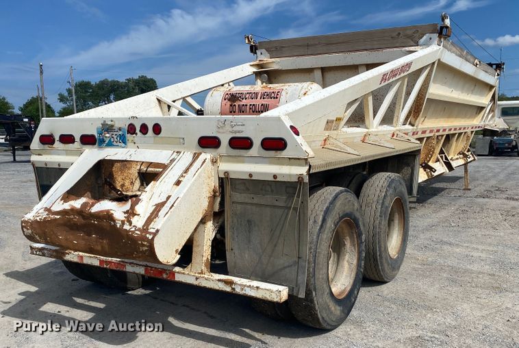 image for item DM4195 2002 Flowboy  bottom dump trailer