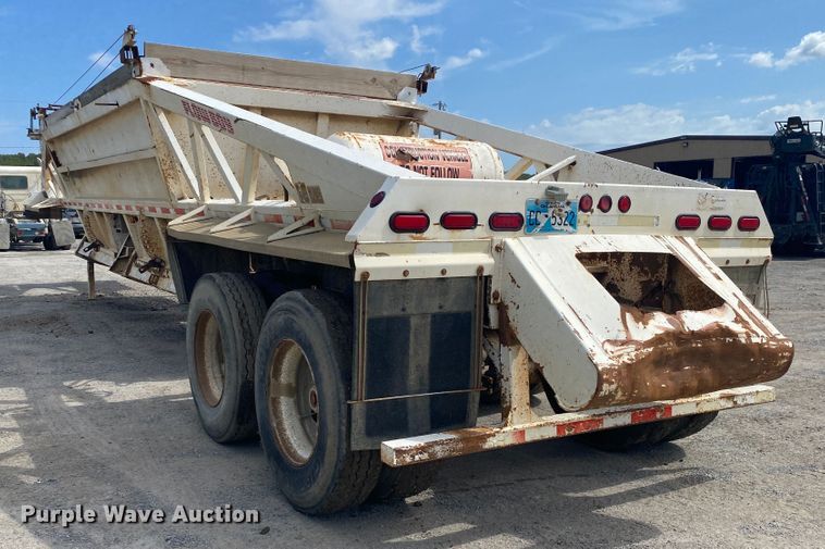 image for item DM4195 2002 Flowboy  bottom dump trailer